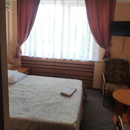 Druzhba Service Hotel キエフ エクステリア 写真