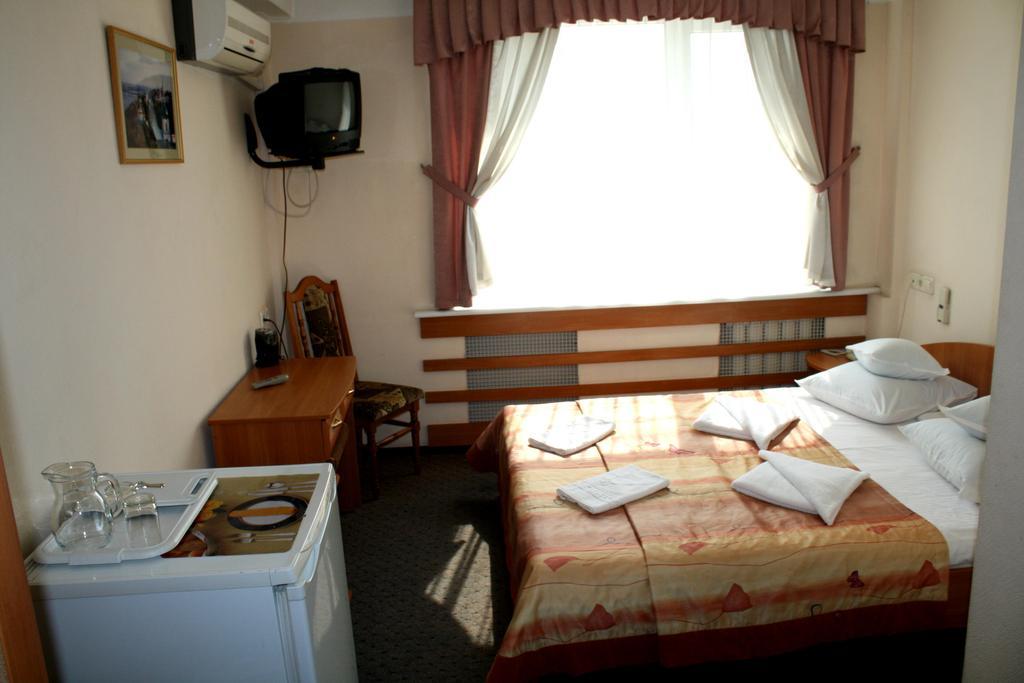 Druzhba Service Hotel キエフ エクステリア 写真